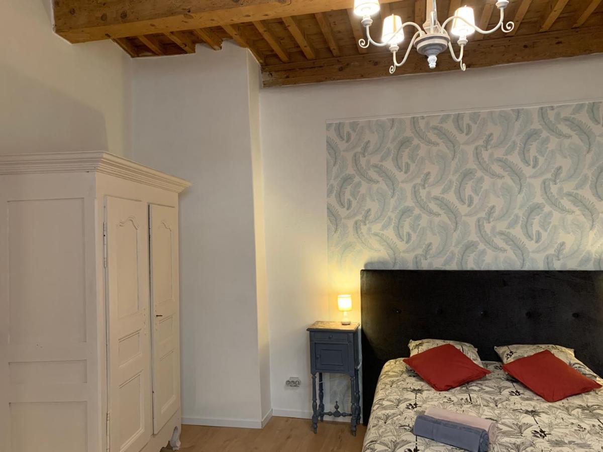Appartement De Charme Dans Le Coeur Historique D'Юзес Экстерьер фото