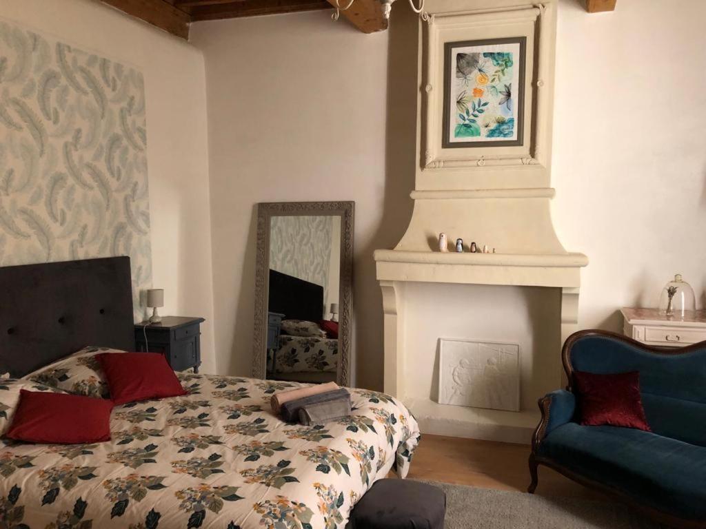 Appartement De Charme Dans Le Coeur Historique D'Юзес Экстерьер фото